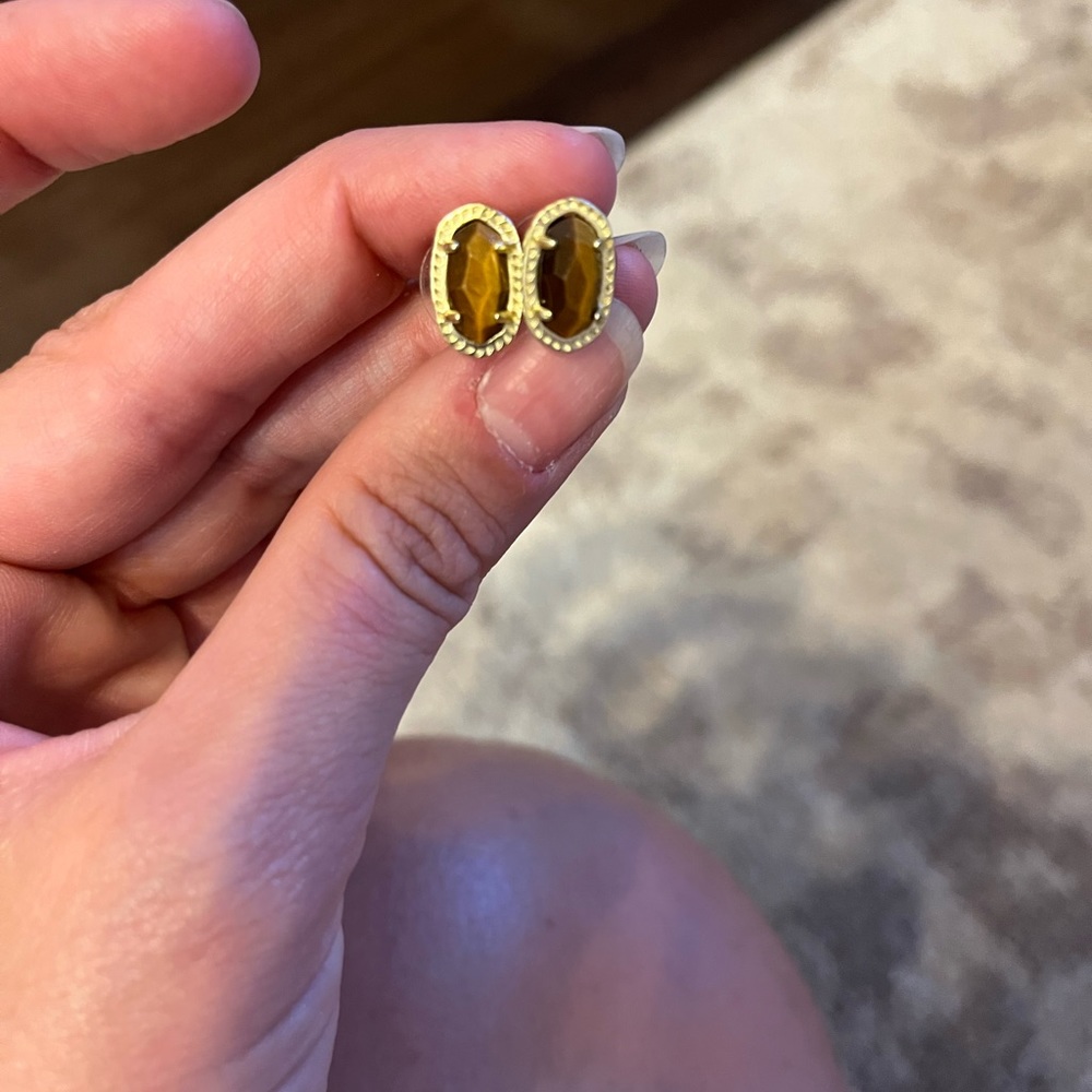 Kendra Scott Emery Stud Gold Brown Tiger’s Eye